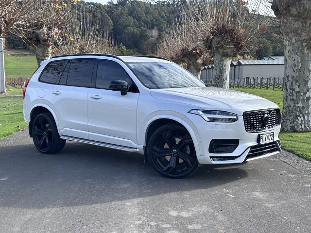 2022 Volvo XC90 B6 AWD Ultimate Dark (R-Design)