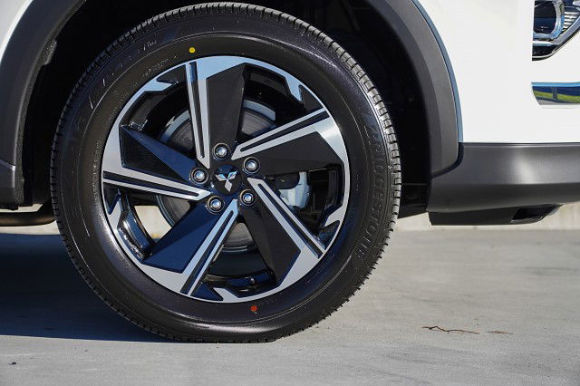 2025 Mitsubishi Eclipse Cross PHEV XLS 4WD