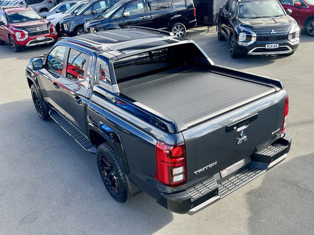 2025 Mitsubishi Triton DC WS 2.4D GSR 4WD 6AT