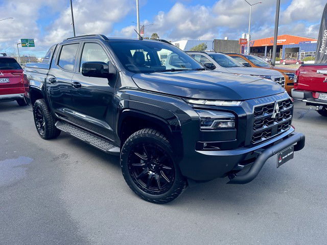 2025 Mitsubishi Triton DC WS 2.4D GSR 4WD 6AT