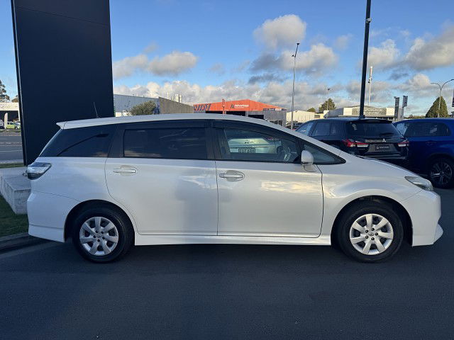 2012 Toyota Wish 