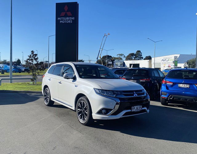 2015 Mitsubishi Outlander Phev