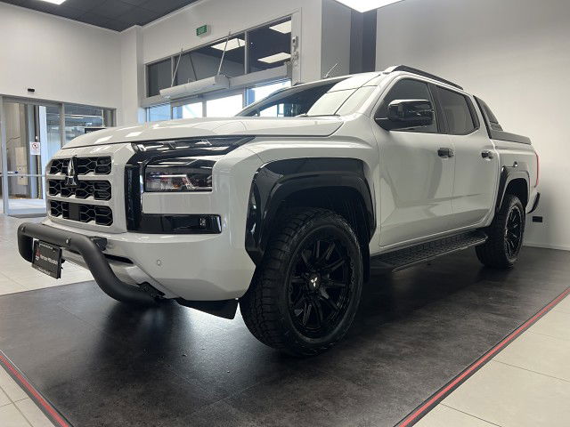 2025 Mitsubishi Triton GSR 4WD 6AT