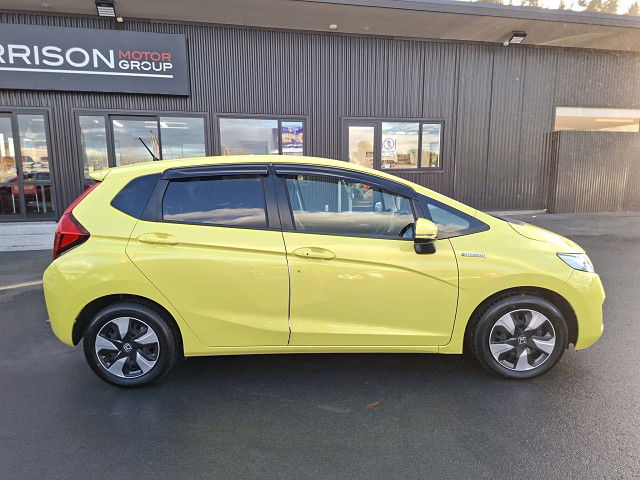 2016 Honda Fit Hybrid L Package 8 Airbags