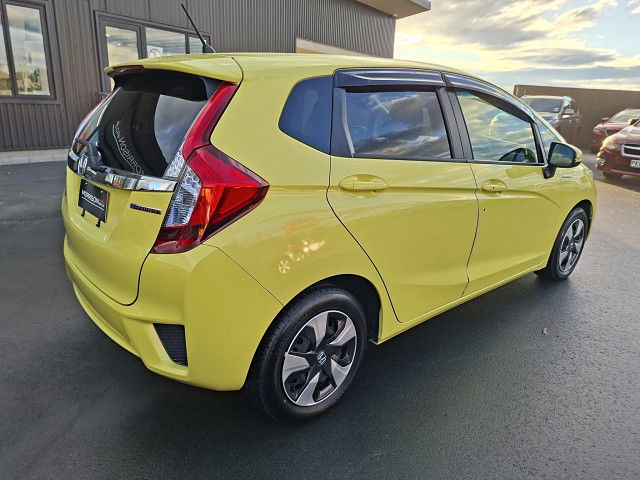 2016 Honda Fit Hybrid L Package 8 Airbags