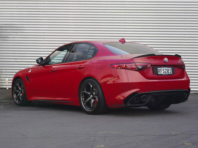 2024 Alfa Romeo Giulia Quadrifoglio