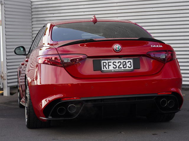 2024 Alfa Romeo Giulia Quadrifoglio