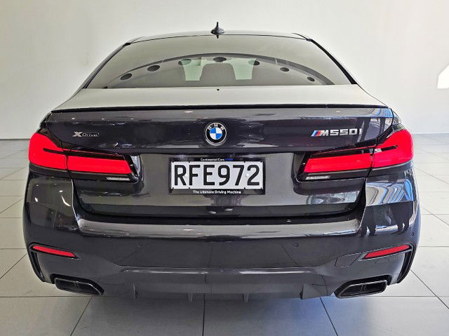 2023 BMW M550i xDrive Sedan M Performance