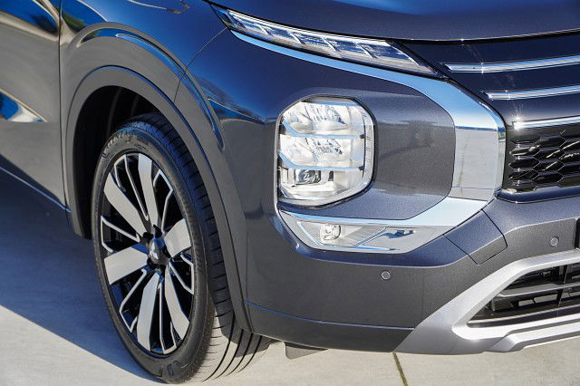 2025 Mitsubishi Outlander 2.5P VRX 4WD CVT