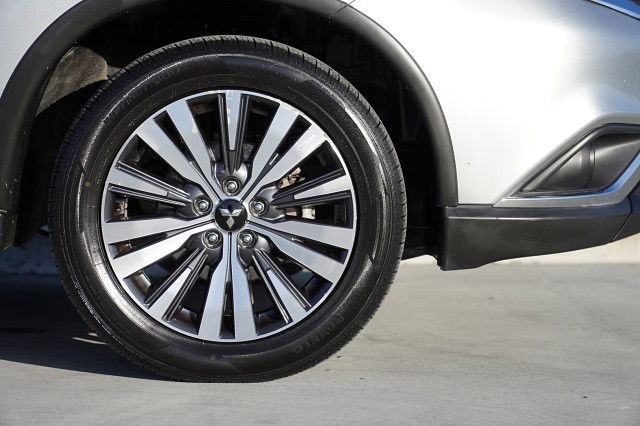 2021 Mitsubishi Outlander LS 2.4P 4x4 7-seats