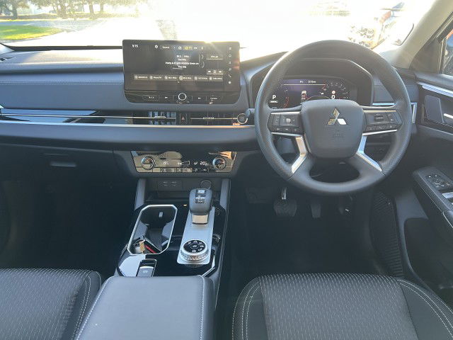 2025 Mitsubishi Outlander 2.5P LS 4WD CVT