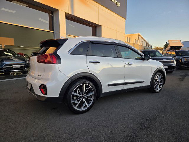 2022 Kia Niro PREMIUM 1.6 HYBRID