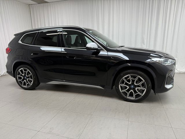 2024 BMW iX1 72EG eDrive20 xLine + Innovations