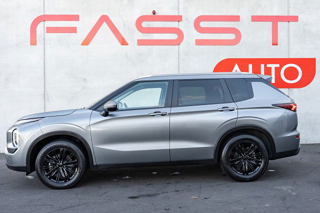 2023 Mitsubishi Outlander LS 2.5P/CVT