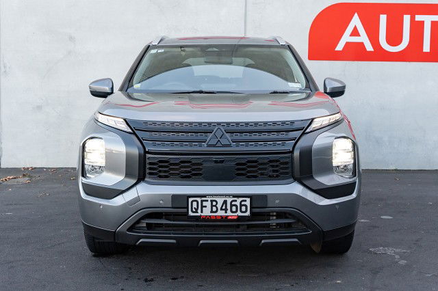 2023 Mitsubishi Outlander LS 2.5P/CVT
