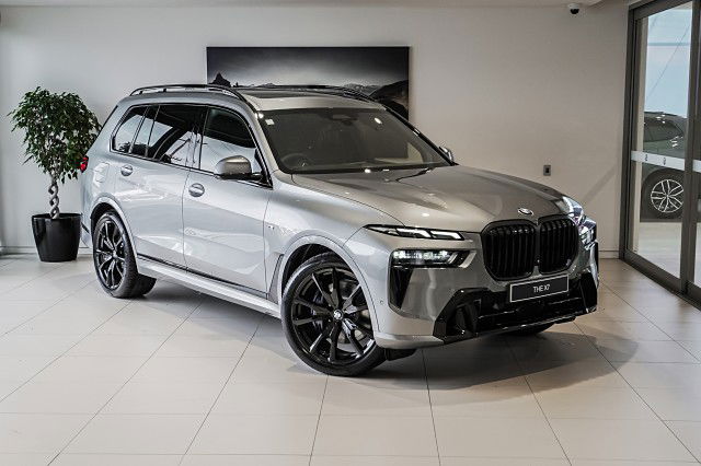 2025 BMW X7 xDrive40d