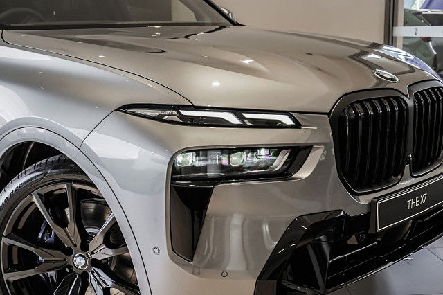 2025 BMW X7 xDrive40d