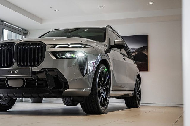 2025 BMW X7 xDrive40d