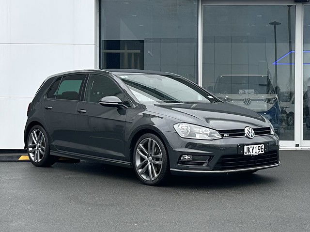 2015 Volkswagen Golf R-Line