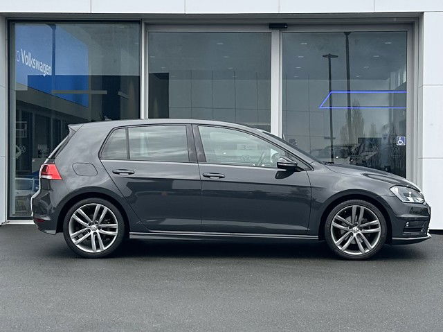 2015 Volkswagen Golf R-Line