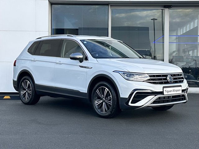 2025 Volkswagen Tiguan Allspace Style AWD