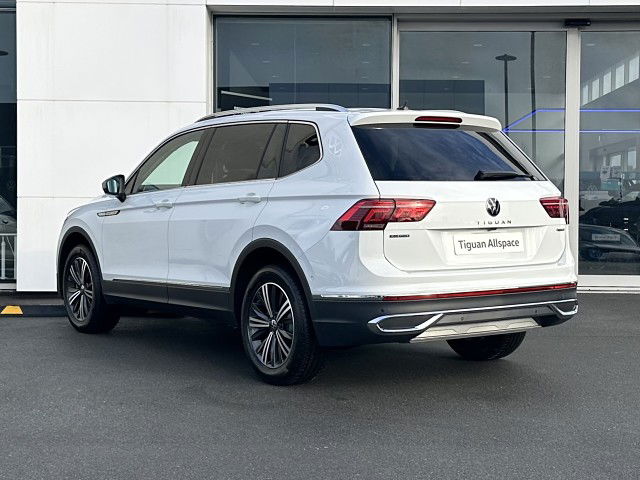 2025 Volkswagen Tiguan Allspace Style AWD