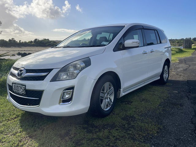 2011 Mazda MPV
