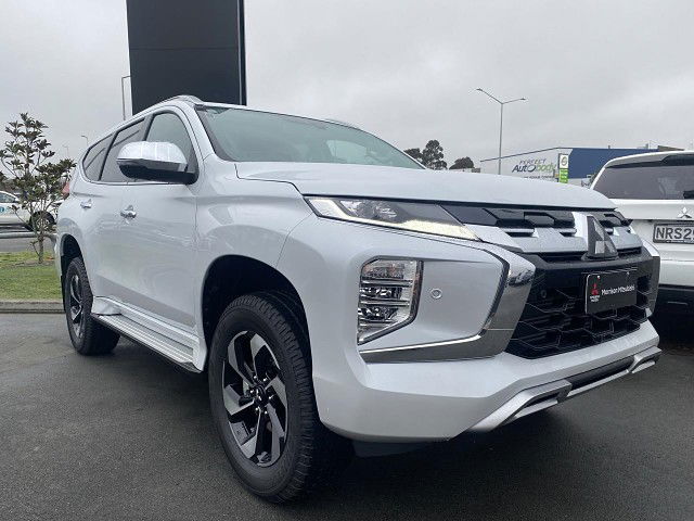 2025 Mitsubishi Pajero Sport 2.4D VRX 4WD 8AT