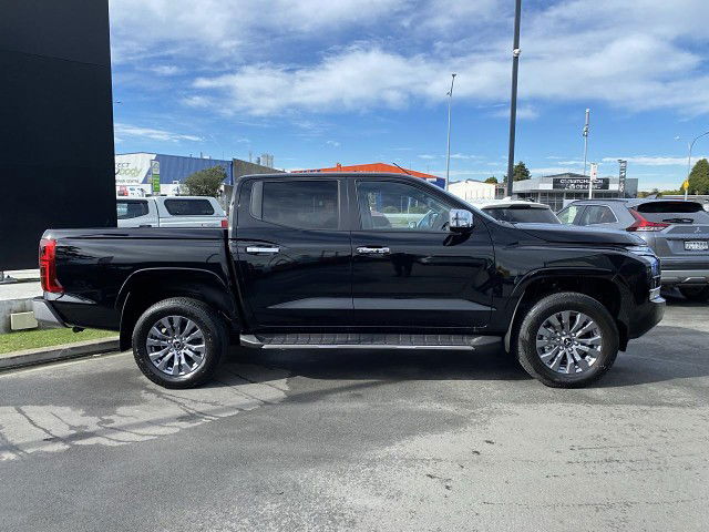 2025 Mitsubishi Triton DC WS 2.4D GLXR 4WD 6AT