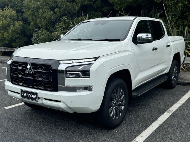 2025 Mitsubishi Triton GLXR 2WD