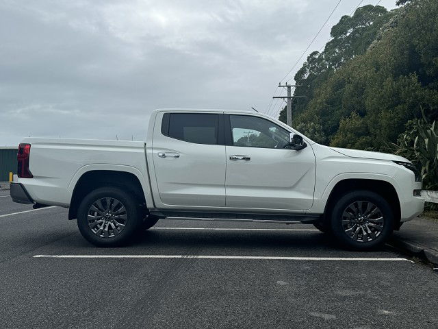 2025 Mitsubishi Triton GLXR 2WD