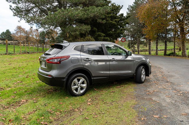 2019 Nissan Qashqai ST PLUS