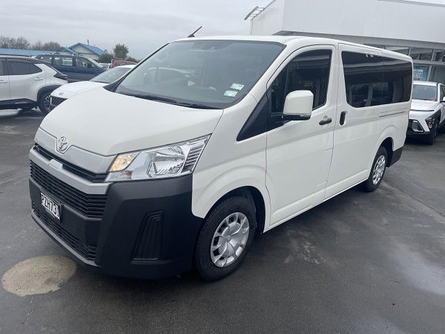 2023 Toyota Hiace Zr Gvn 2.8Dt/6Mt