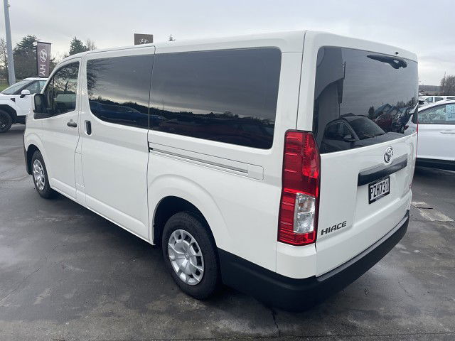 2023 Toyota Hiace Zr Gvn 2.8Dt/6Mt