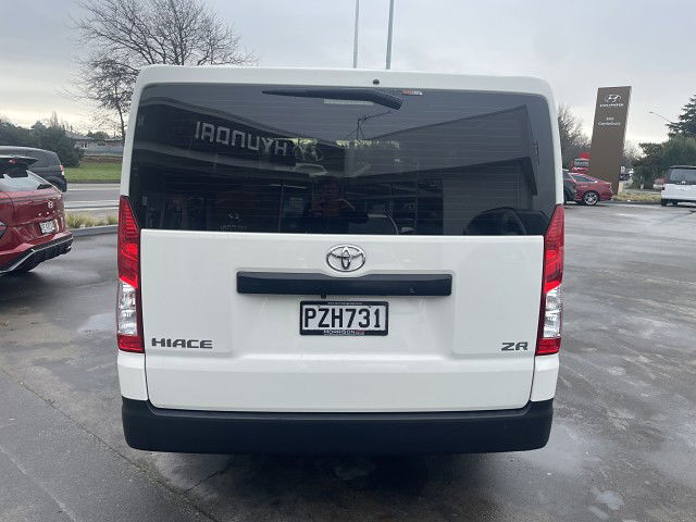2023 Toyota Hiace Zr Gvn 2.8Dt/6Mt