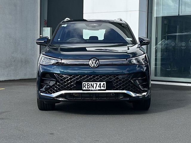 2025 Volkswagen Tiguan R-Line Touring Pack 1.4PT/7AT