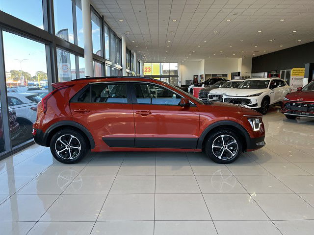 2023 Kia Niro Light 1.6Ph/6Am