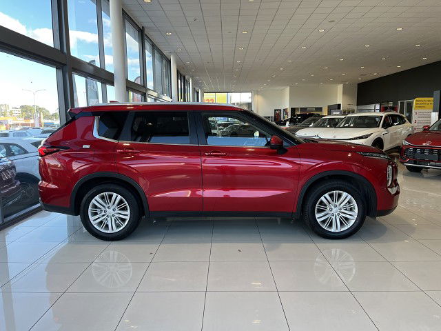 2023 Mitsubishi Outlander Ls 2.5P/Cvt
