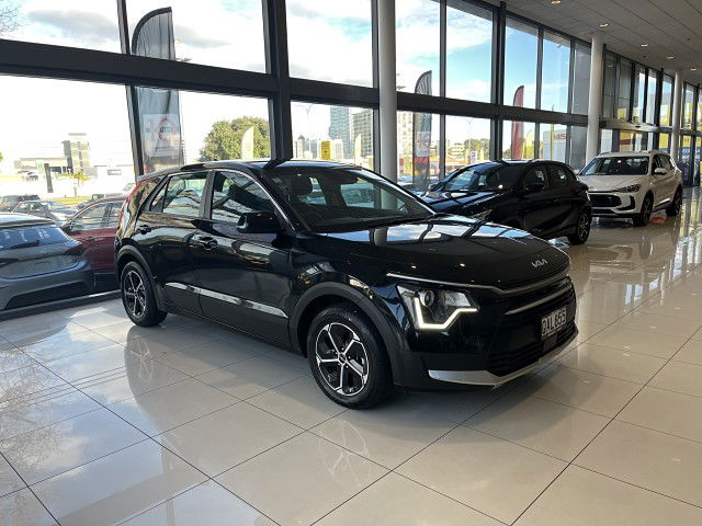 2023 Kia Niro Light 1.6Ph/6Am