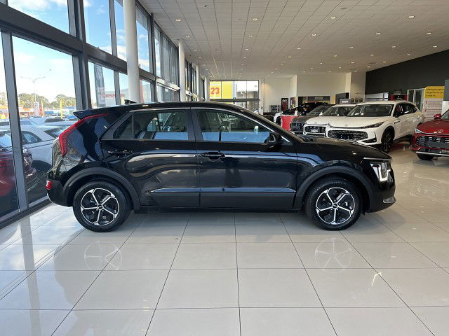 2023 Kia Niro Light 1.6Ph/6Am