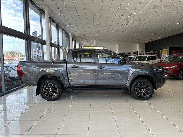 2024 Toyota Hilux Sr5 Cruiser Td Dc 2.