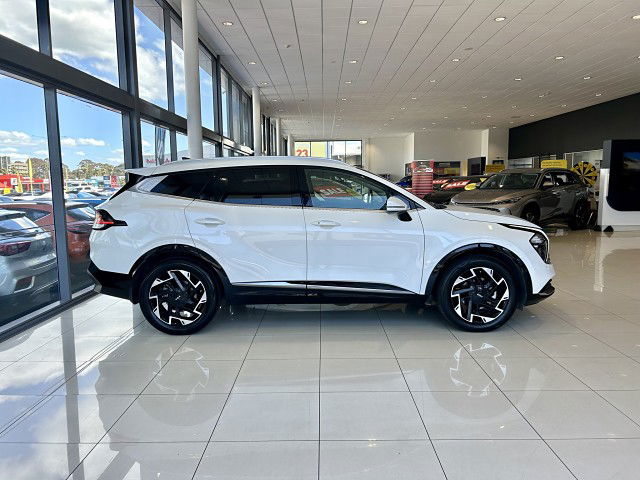 2022 Kia Sportage Deluxe 1.6Pt/4Wd/7Am
