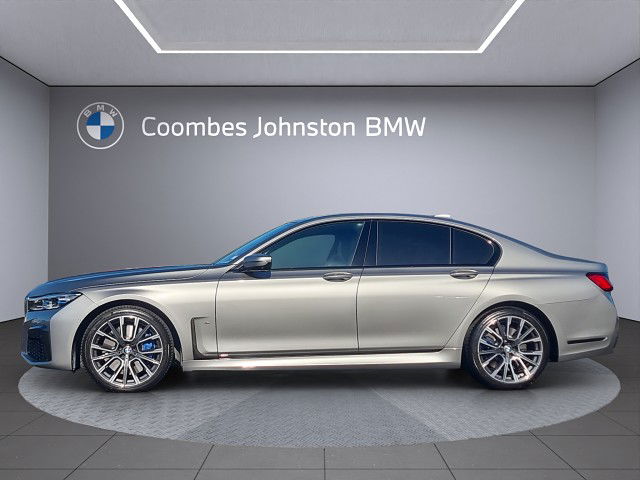 2022 BMW 750i xDrive M-Sport