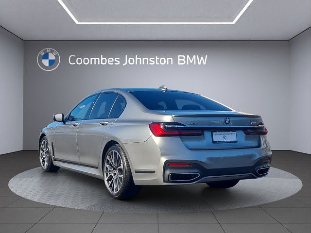 2022 BMW 750i xDrive M-Sport