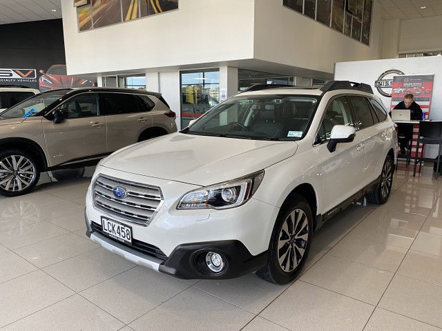 2017 Subaru Outback Premium 2.5P/4Wd
