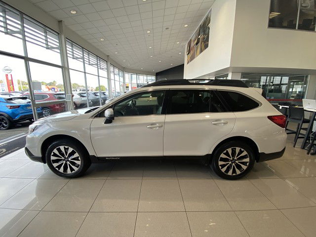 2017 Subaru Outback Premium 2.5P/4Wd