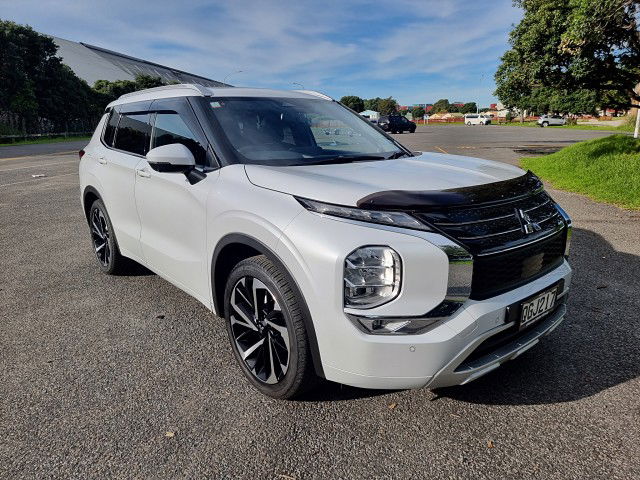 2024 Mitsubishi Outlander Vrx 2.5P/4Wd/Cvt