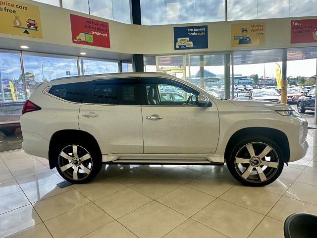 2022 Mitsubishi Pajero Sport Vrx 2.4D/4Wd/8At