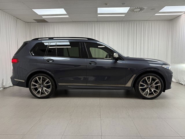 2021 BMW X7 M50d M Performance