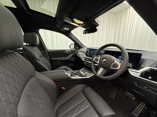 2025 BMW X7 22EN xDrive40d